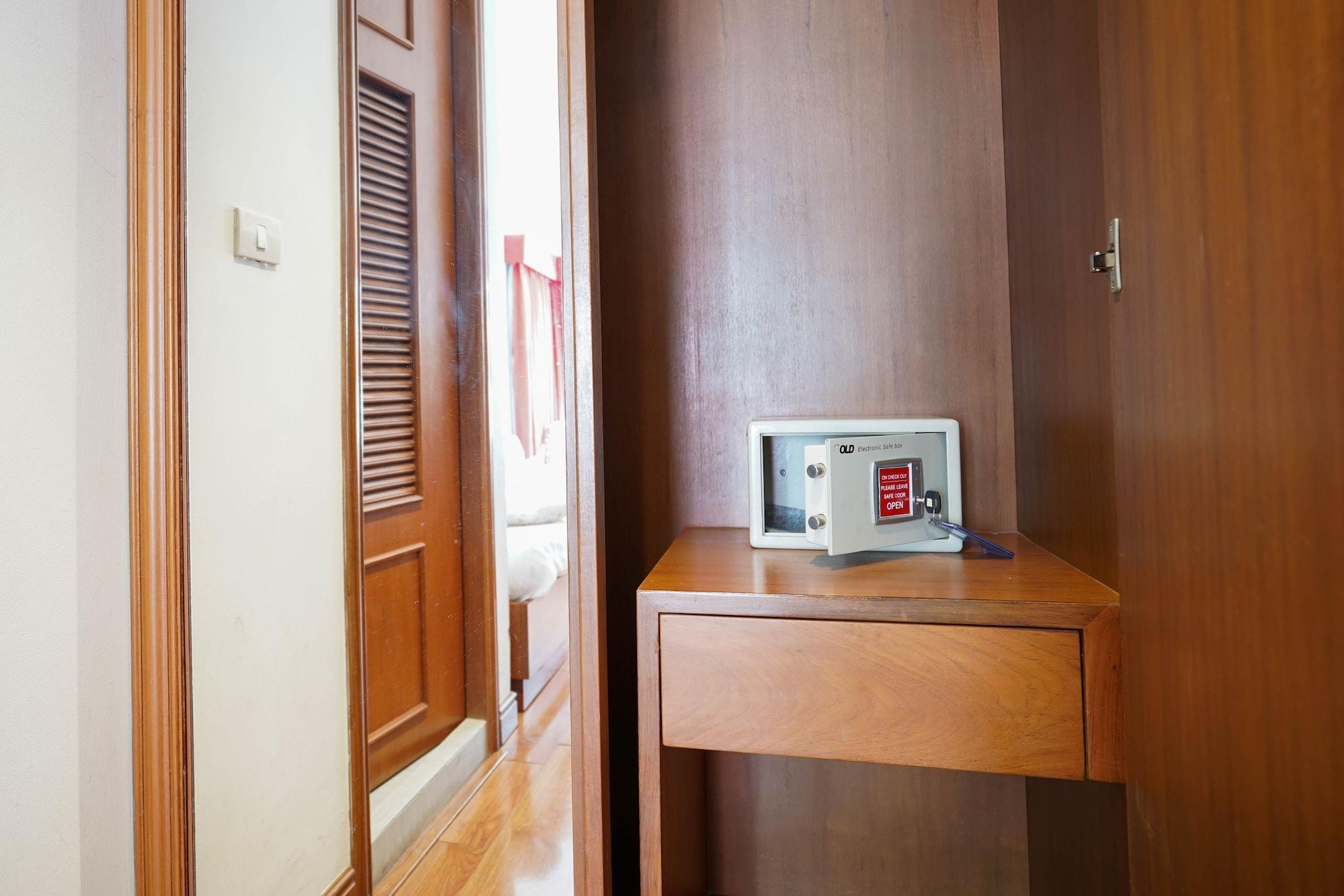 Baan Sukhumvit Soi 18 Hotel Bangkok Ngoại thất bức ảnh