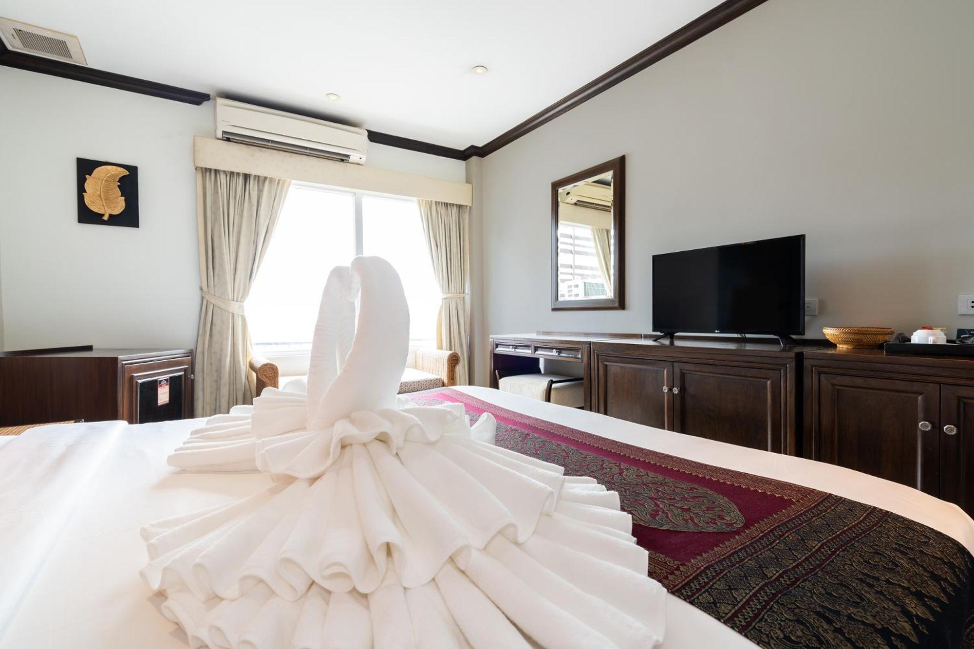 Baan Sukhumvit Soi 18 Hotel Bangkok Ngoại thất bức ảnh