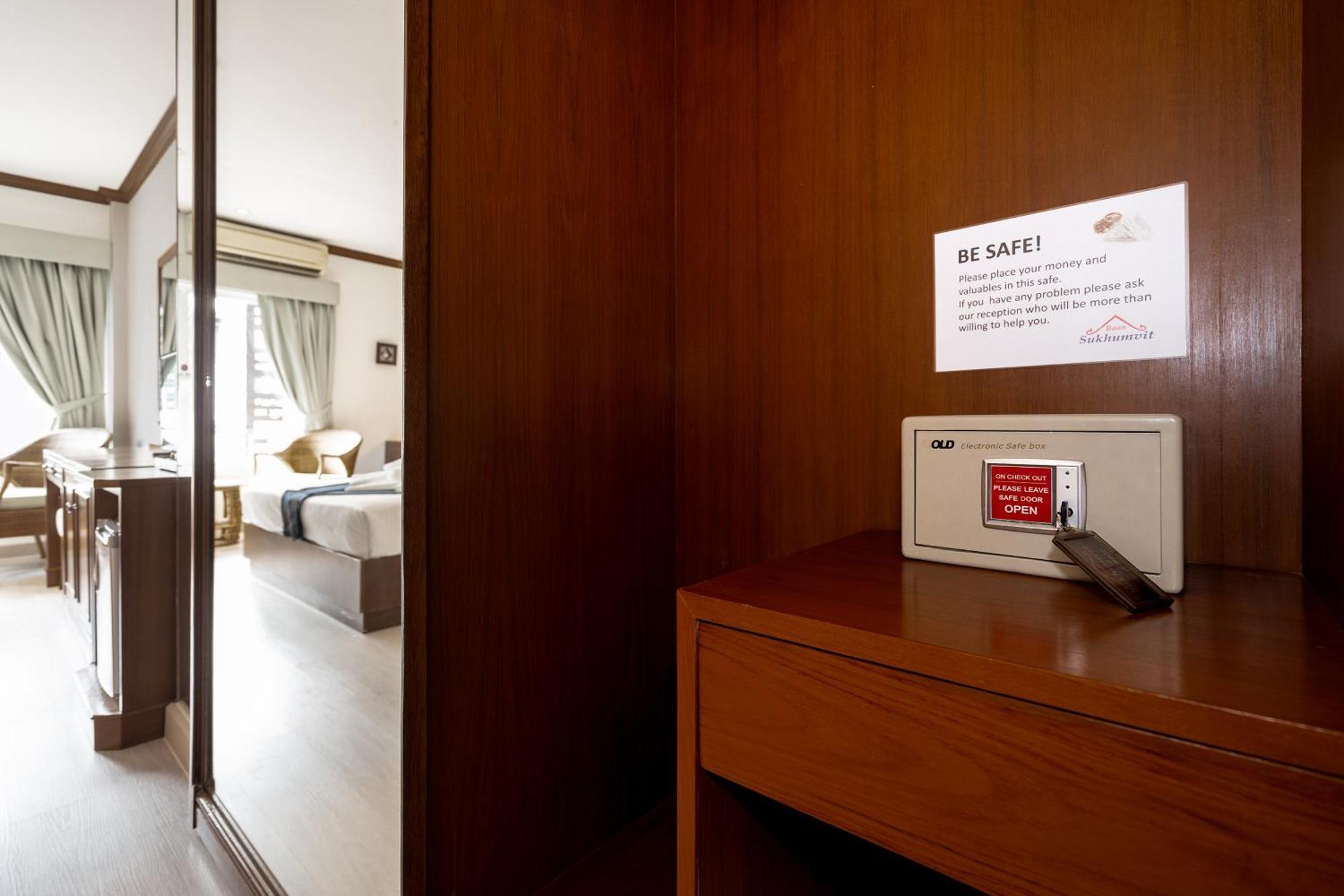Baan Sukhumvit Soi 18 Hotel Bangkok Phòng bức ảnh