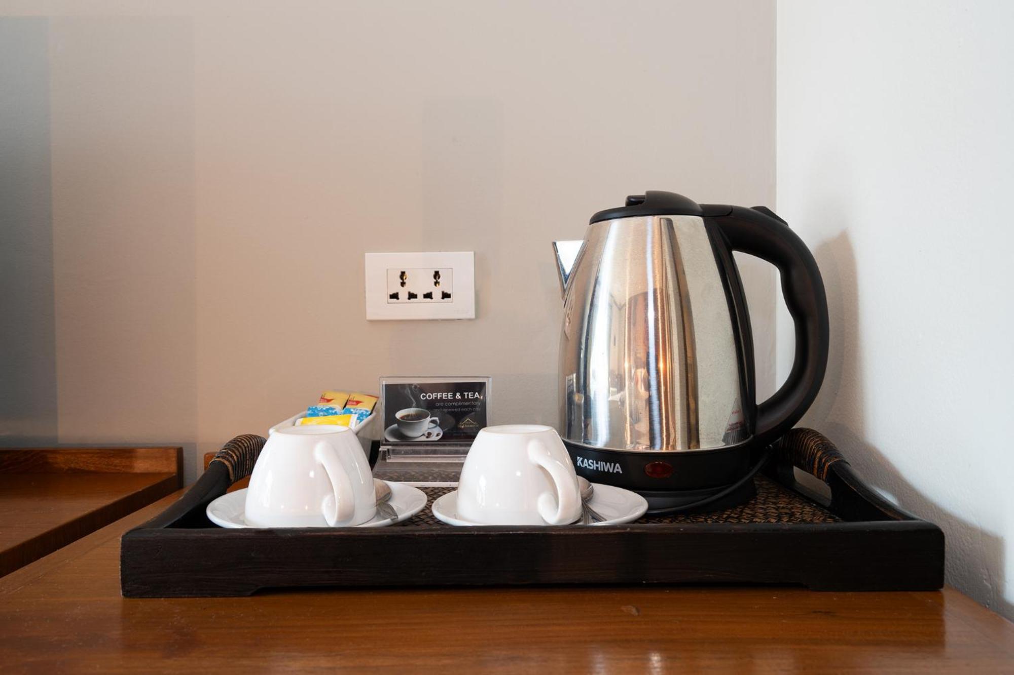 Baan Sukhumvit Soi 18 Hotel Bangkok Phòng bức ảnh