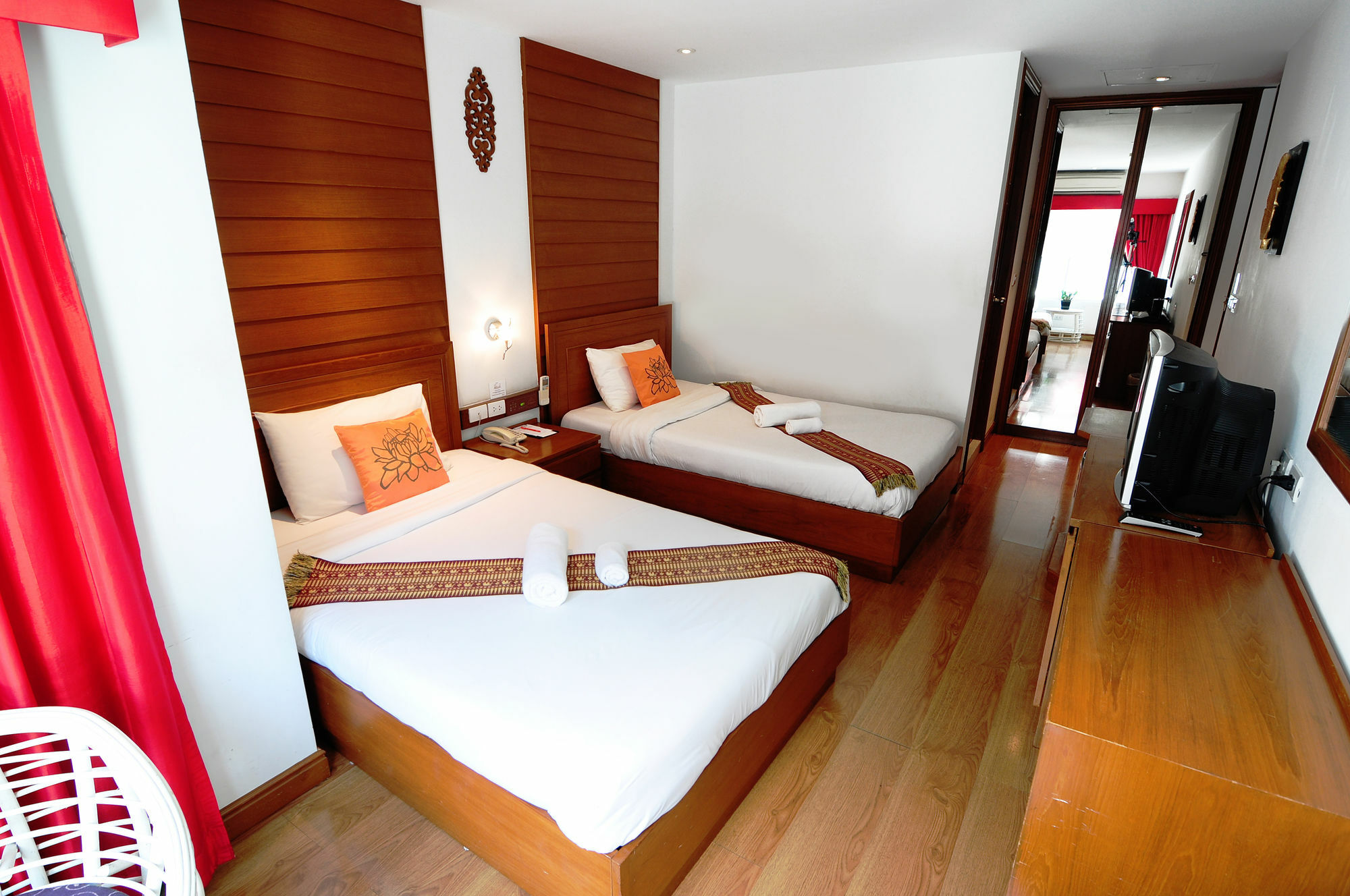 Baan Sukhumvit Soi 18 Hotel Bangkok Ngoại thất bức ảnh