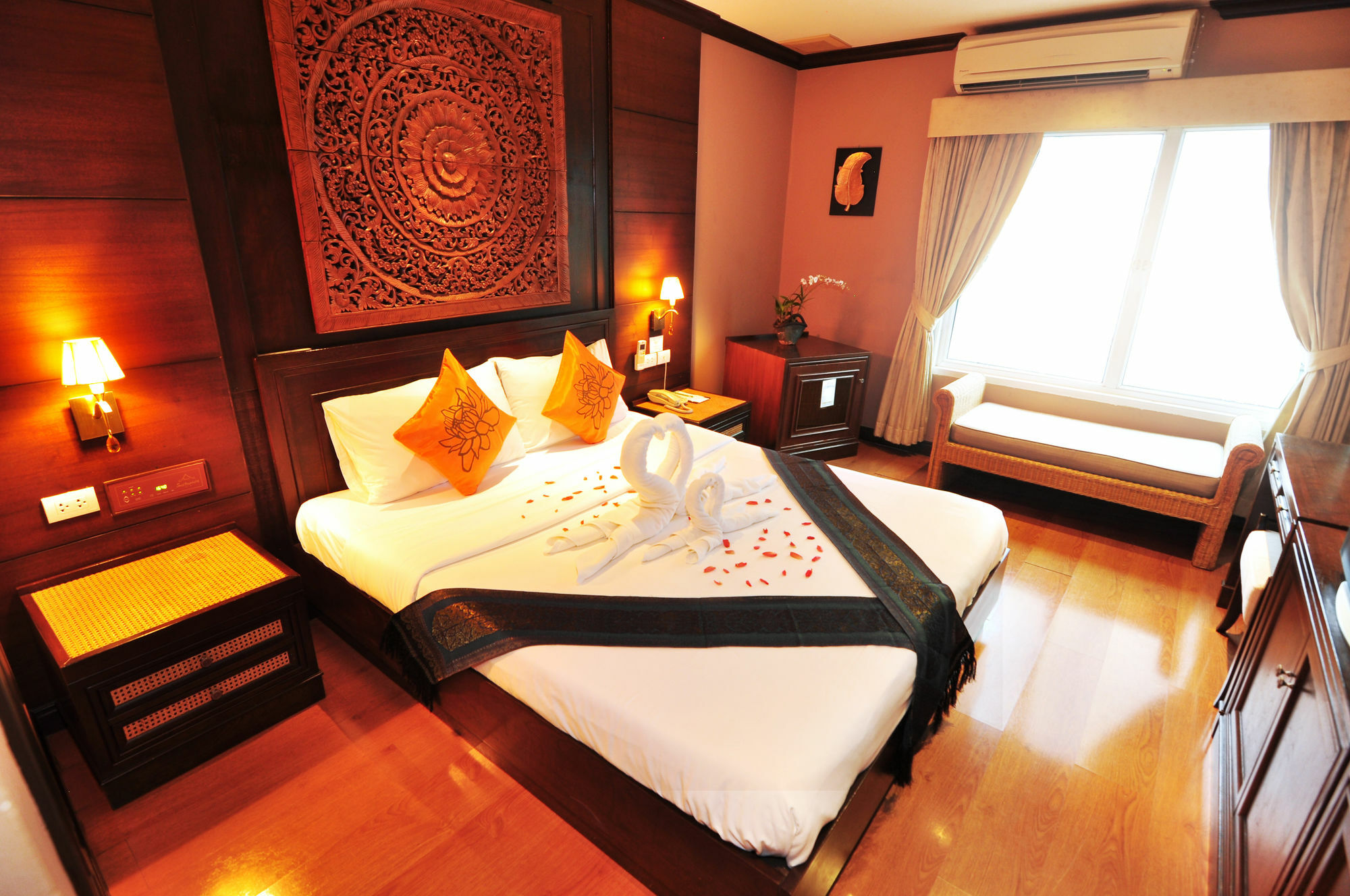 Baan Sukhumvit Soi 18 Hotel Bangkok Ngoại thất bức ảnh
