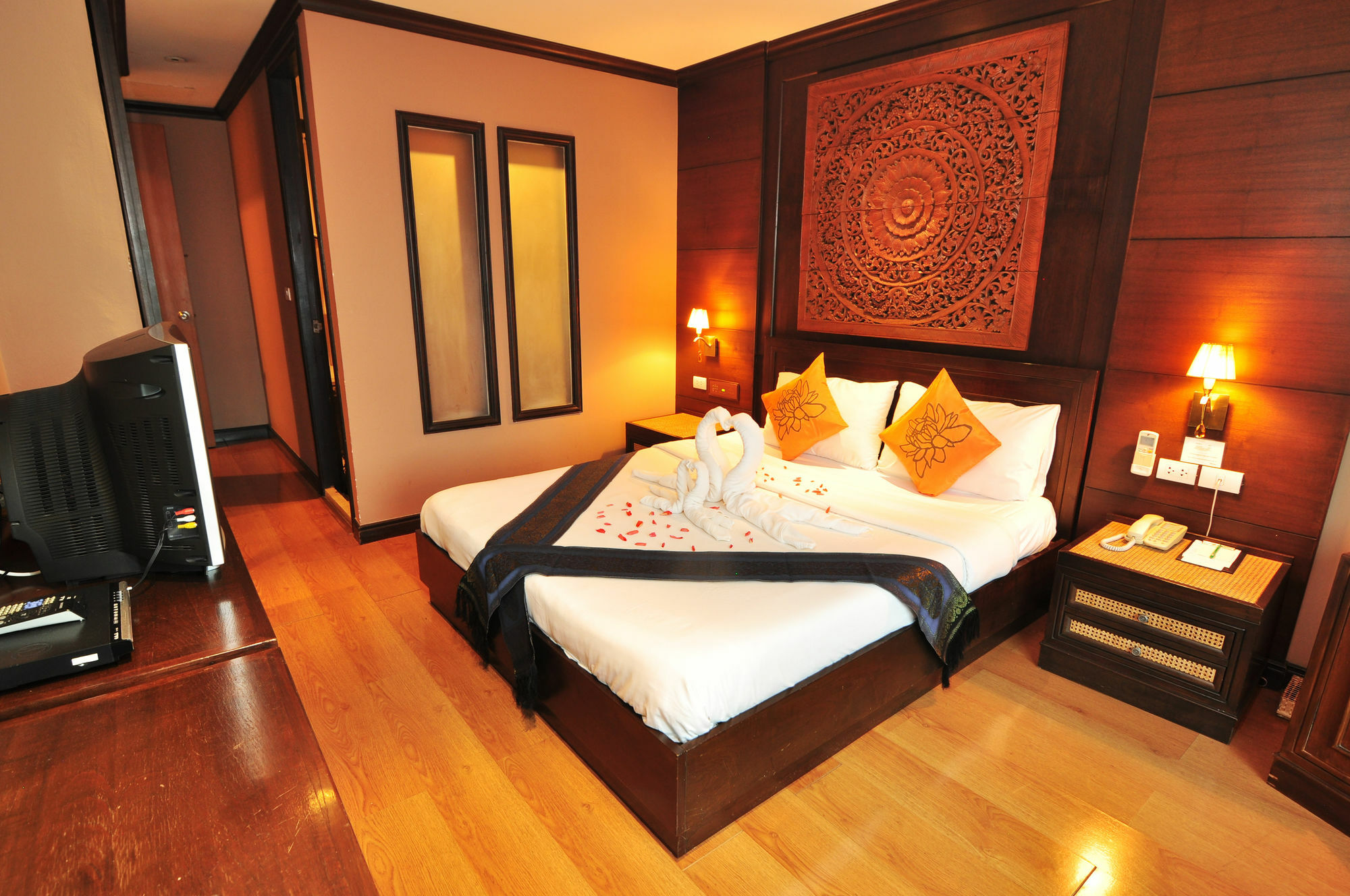 Baan Sukhumvit Soi 18 Hotel Bangkok Ngoại thất bức ảnh