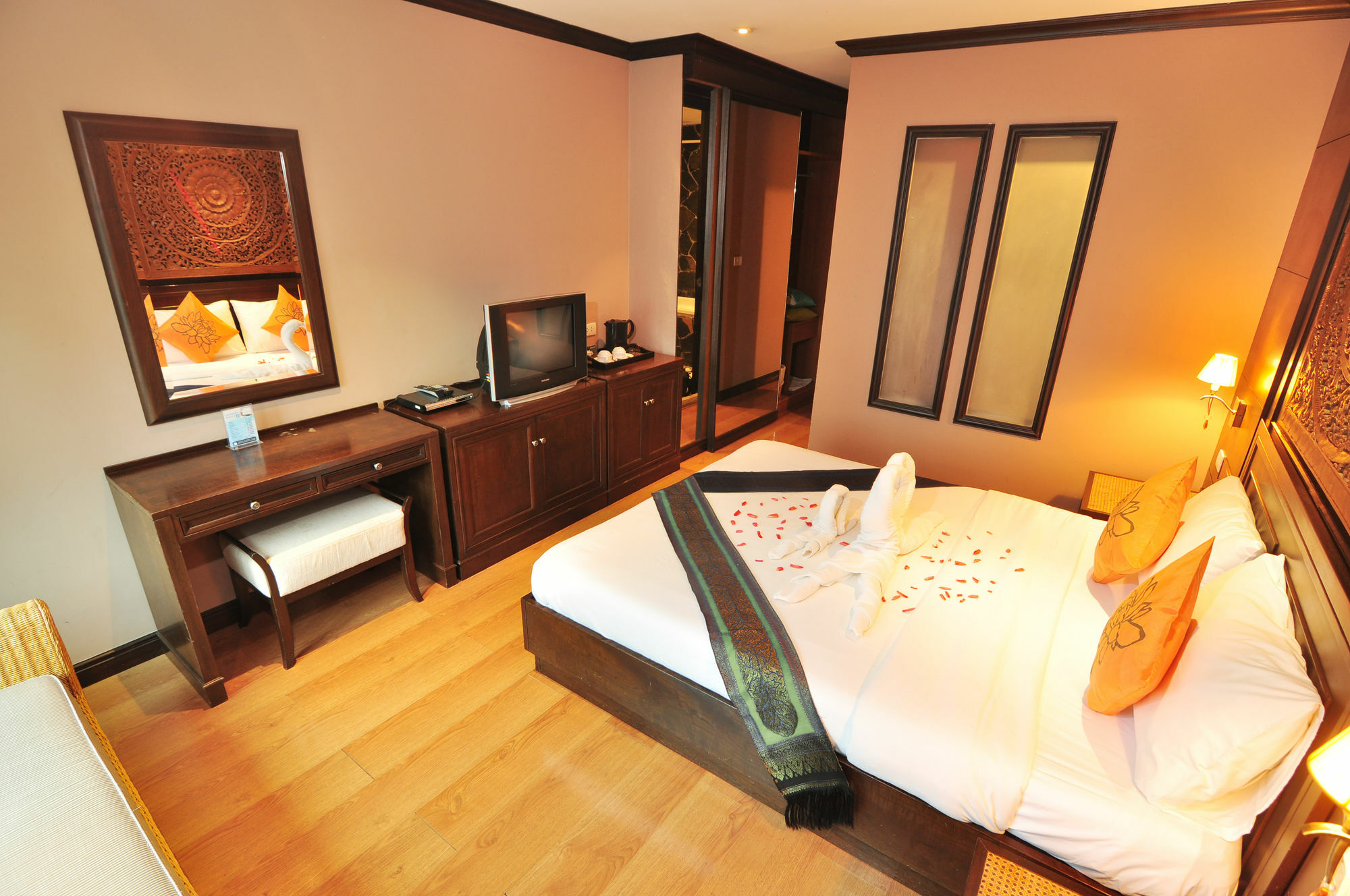 Baan Sukhumvit Soi 18 Hotel Bangkok Ngoại thất bức ảnh